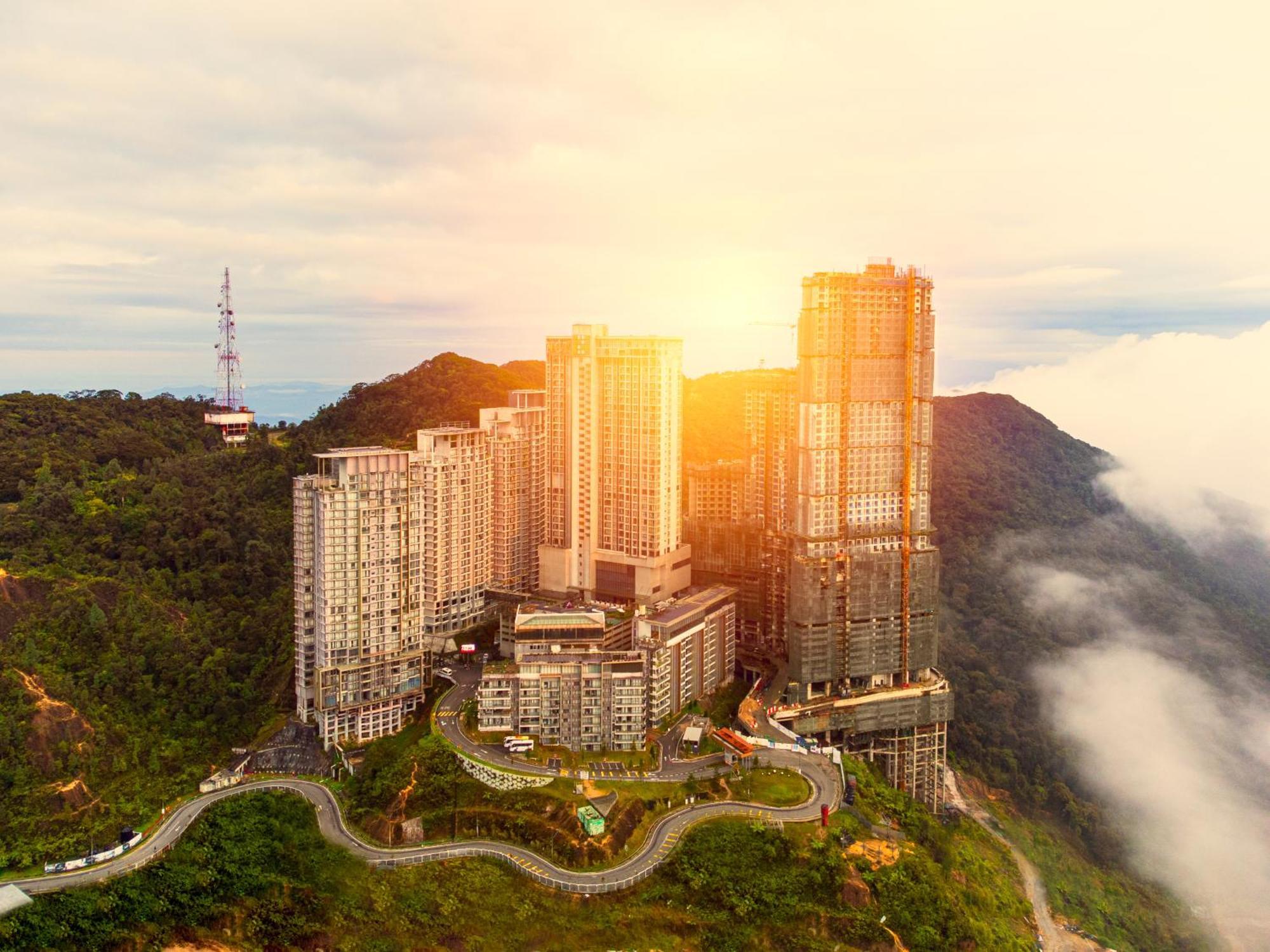 Genting Grandeur - Ion D'elemen *